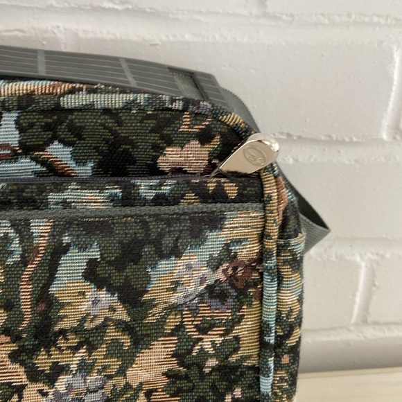 Classic Vintage Gloria Vanderbilt Tapestry Classic Old-Style Travel Shoulder Bag - Picture 4 of 13